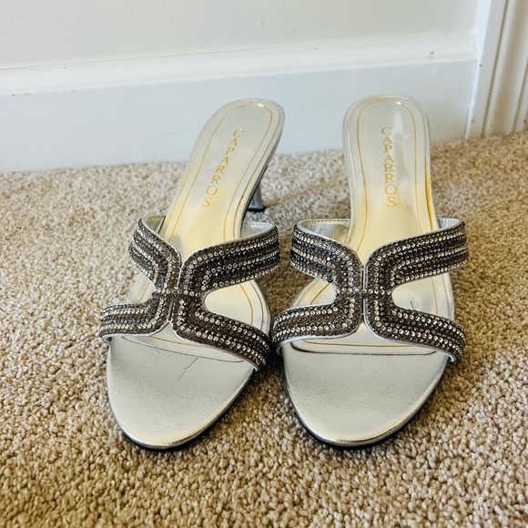 Caparros Silver Women's heels size 7.5 - Picture 6 of 9
